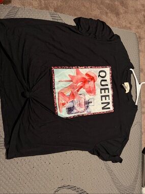 QUEEN Graphic Black womensT‑Shirt